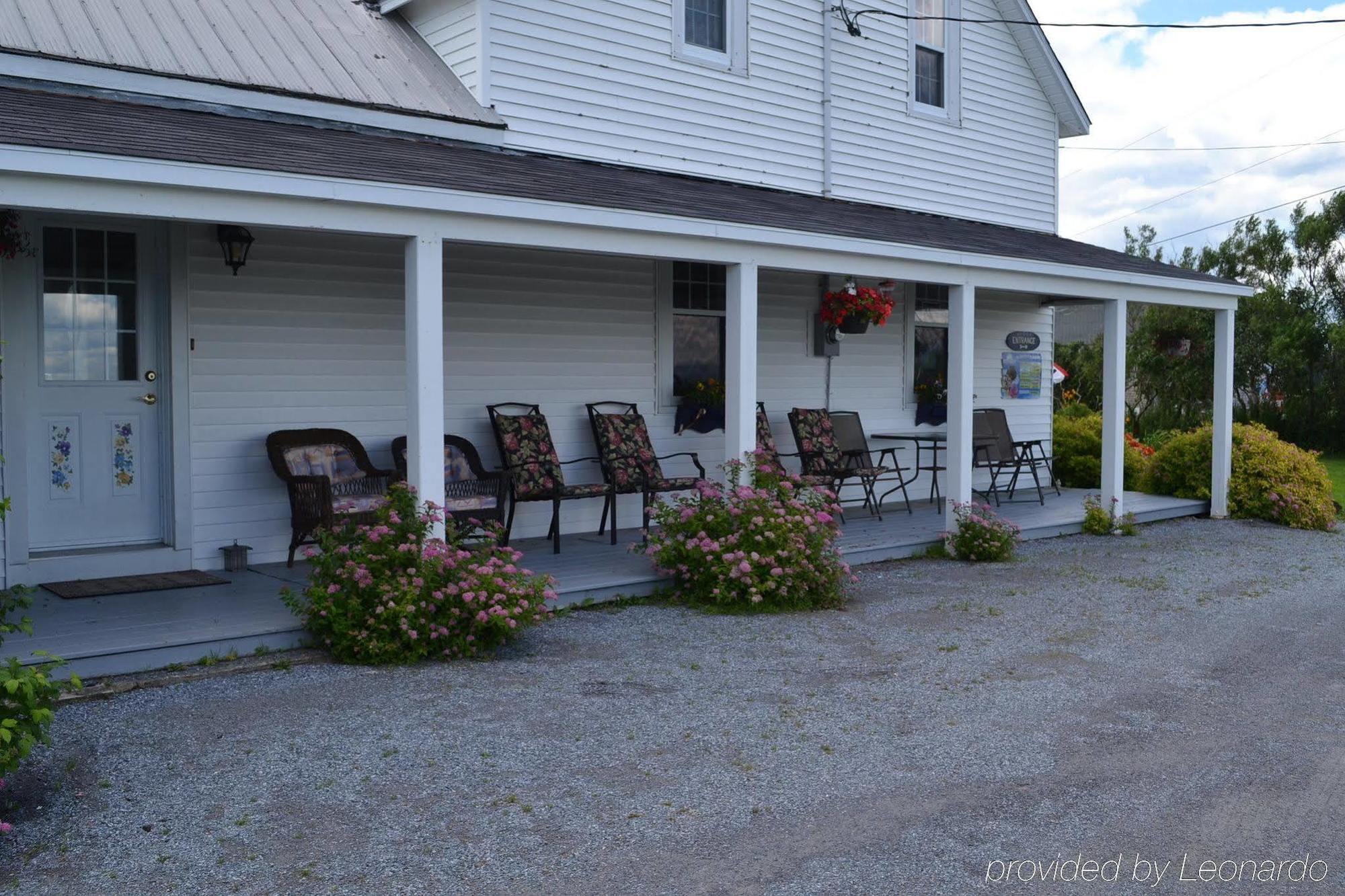 Moore'S Specialties Fundy Bay House Rental Gardner Creek Bagian luar foto