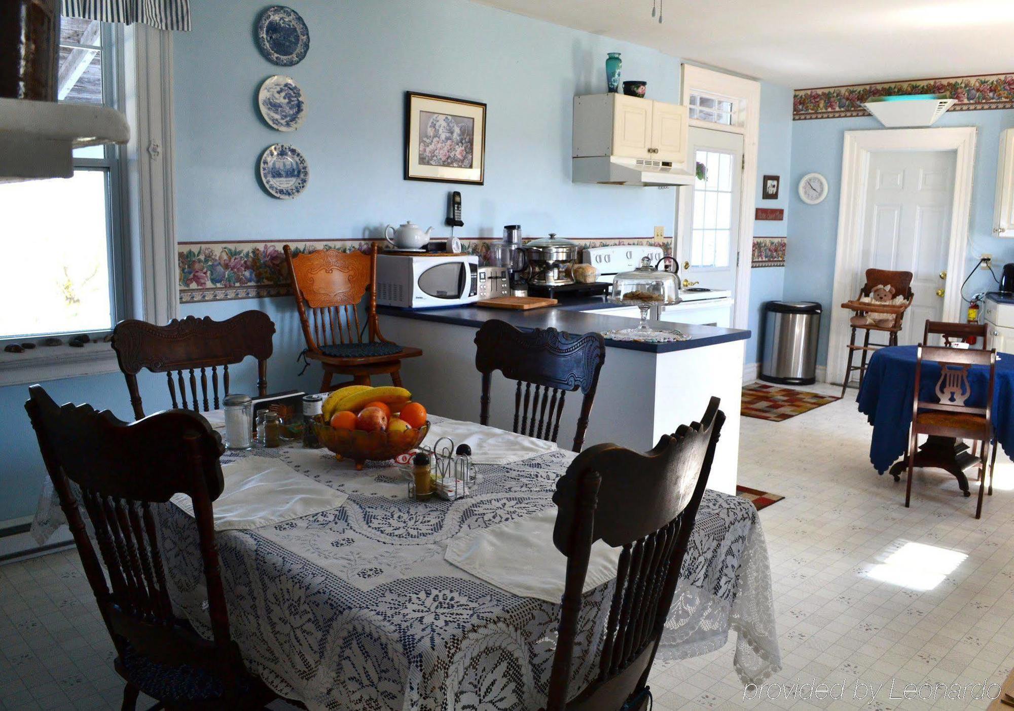 Moore'S Specialties Fundy Bay House Rental Gardner Creek Bagian luar foto