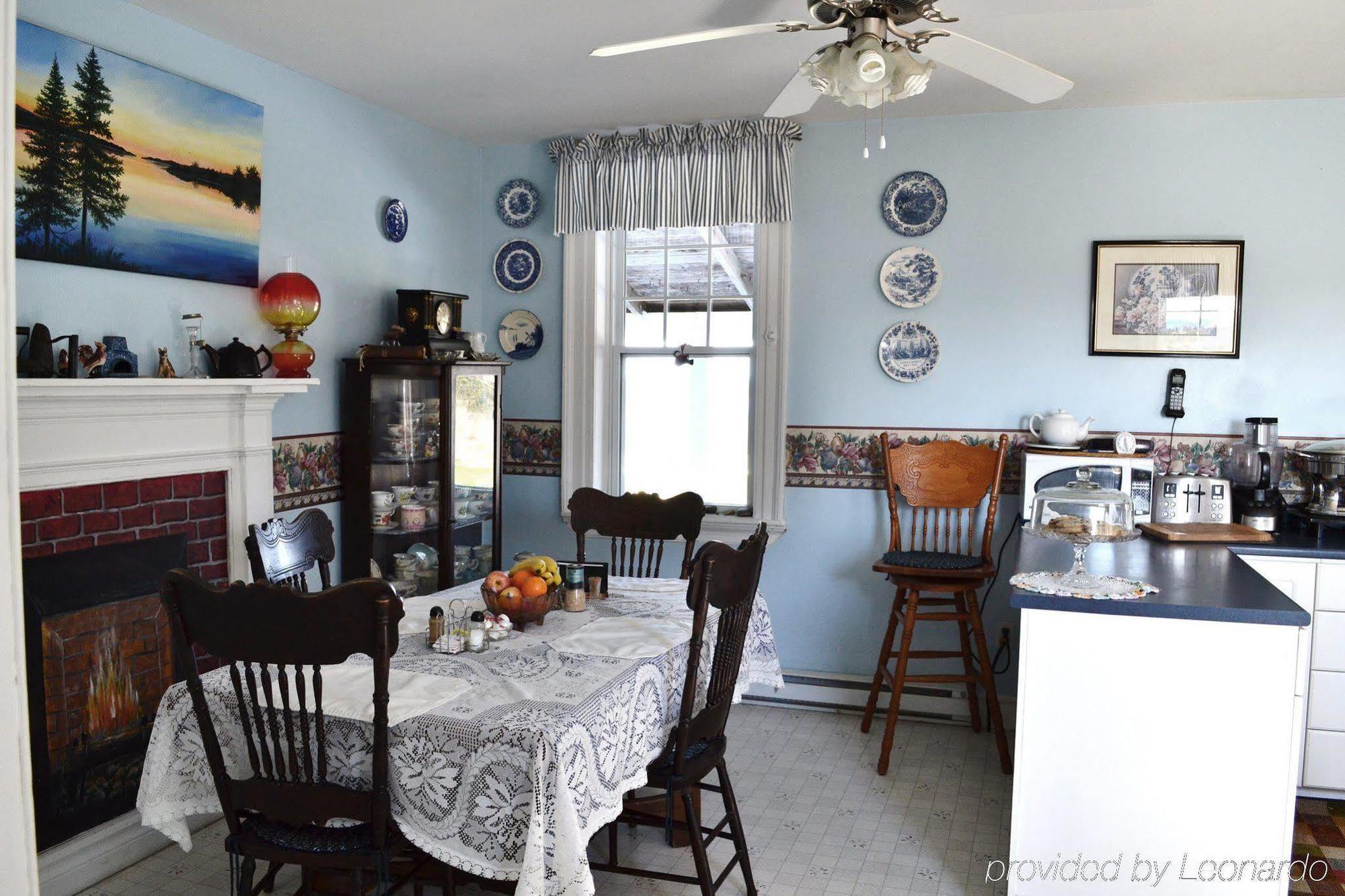 Moore'S Specialties Fundy Bay House Rental Gardner Creek Bagian luar foto